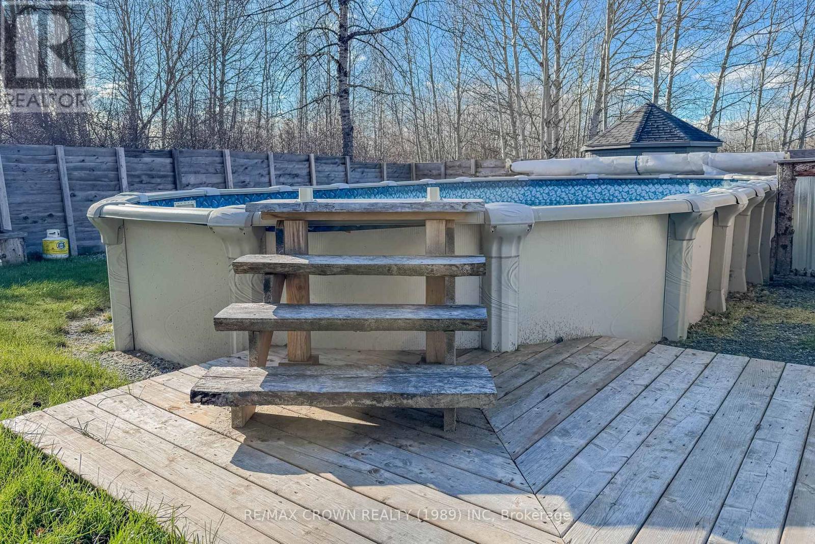 102 First Street, Smooth Rock Falls (Srf), ON - Outdoor With Above Ground Pool