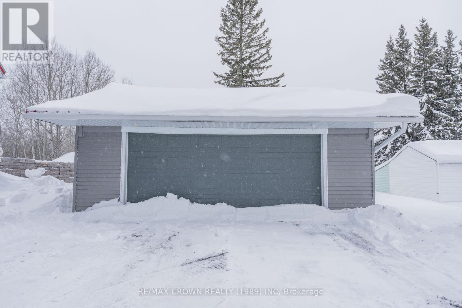 102 First Street, Smooth Rock Falls (Srf), ON - Outdoor