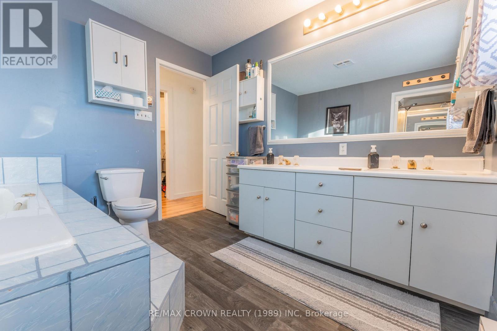 17 Champlain Crescent, Kapuskasing, ON - Indoor Photo Showing Bathroom