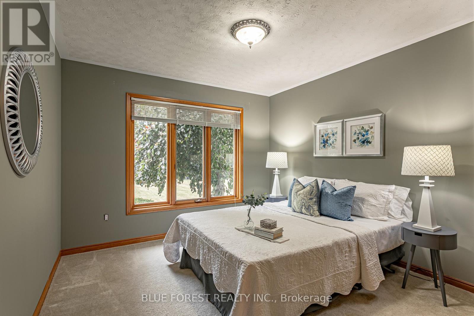 15 Calvert Place, Thames Centre (Dorchester), ON - Indoor Photo Showing Bedroom