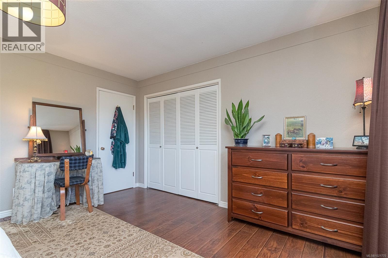 1961 Hovey Rd, Central Saanich, BC - Indoor