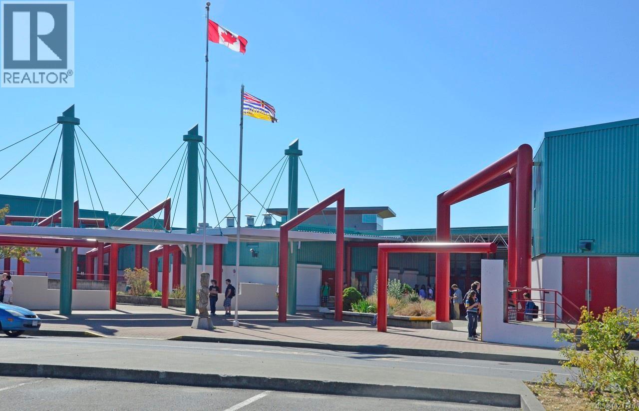 1961 Hovey Rd, Central Saanich, BC - Outdoor