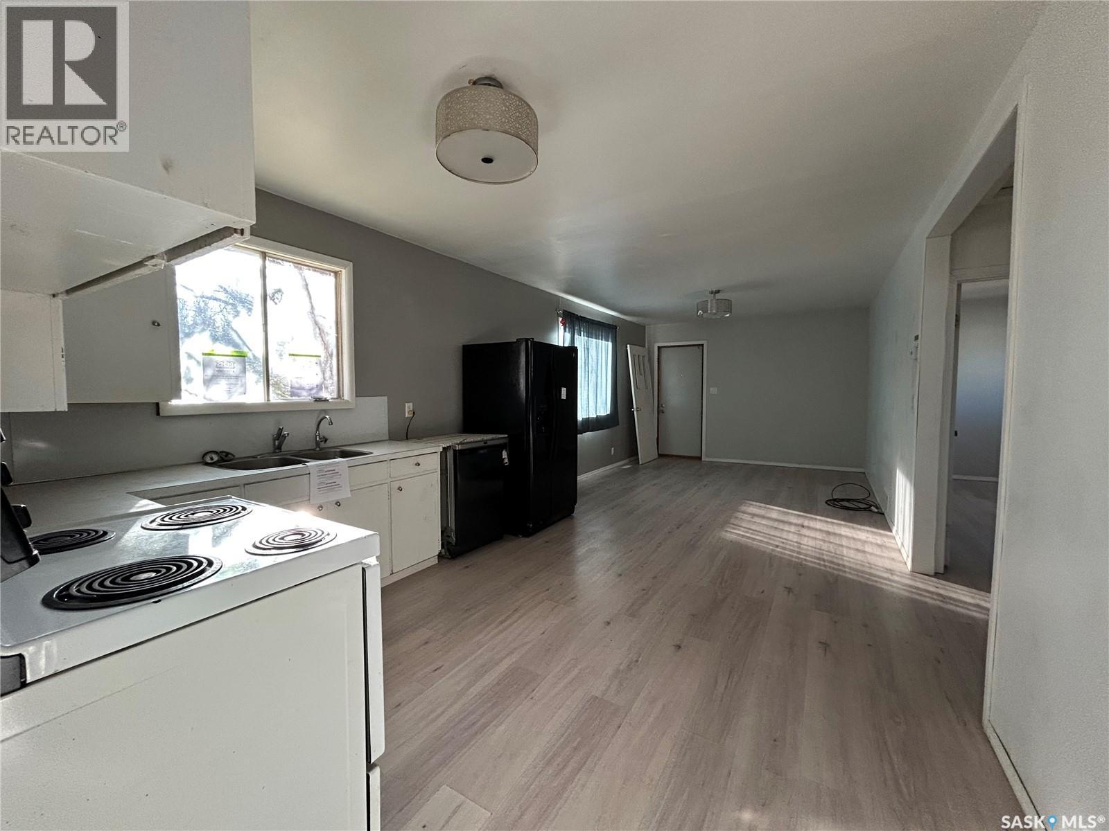 723 4Th Avenue, Whitewood, SK - Indoor Photo Showing Kitchen