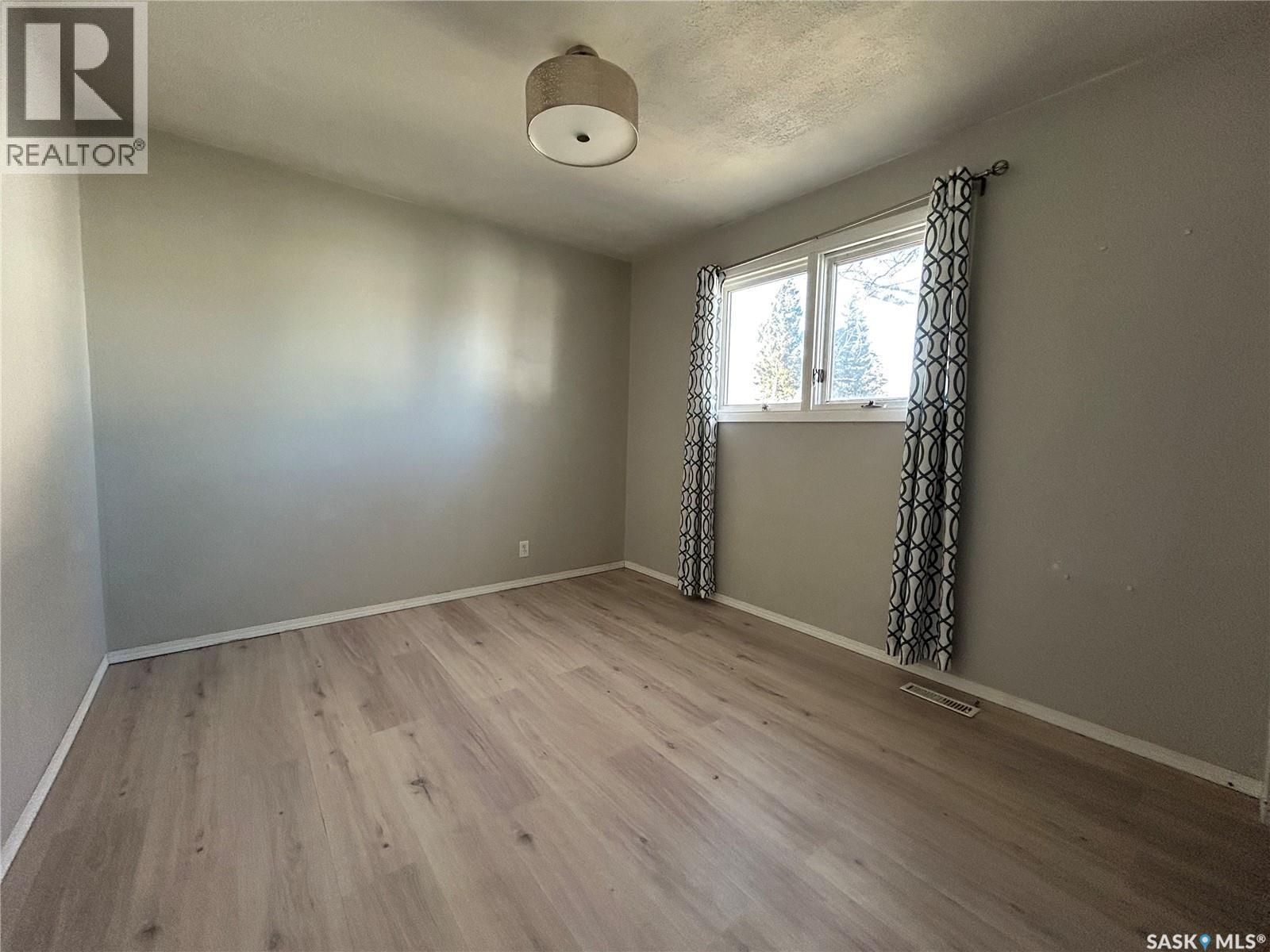 723 4Th Avenue, Whitewood, SK - Indoor Photo Showing Other Room