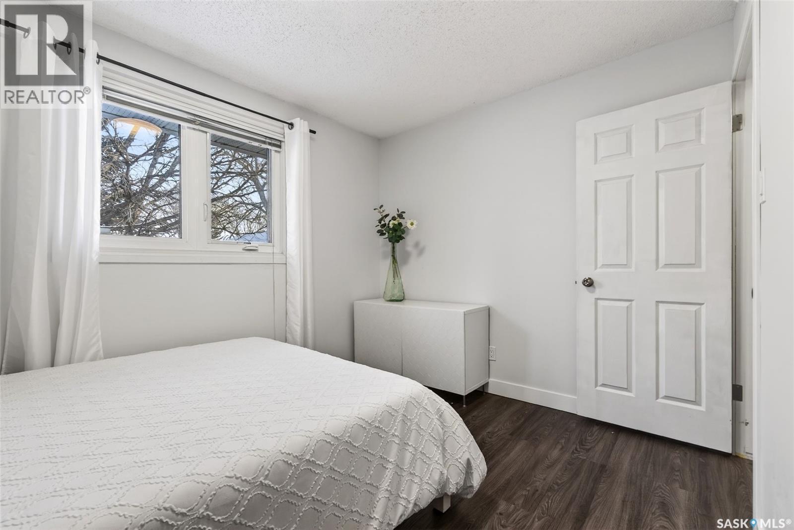 11 Coleman Crescent, Regina, SK - Indoor Photo Showing Bedroom