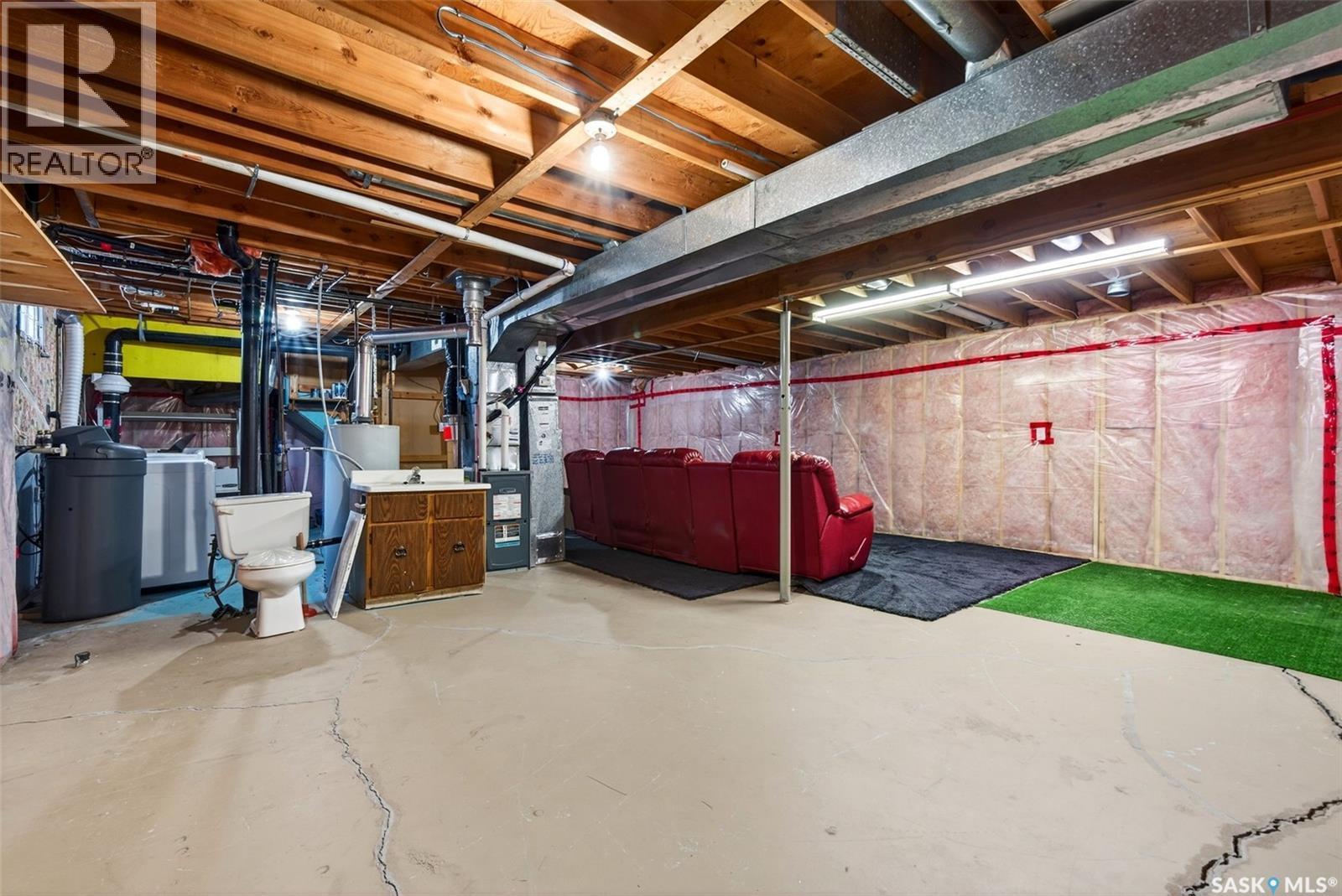 11 Coleman Crescent, Regina, SK - Indoor Photo Showing Basement