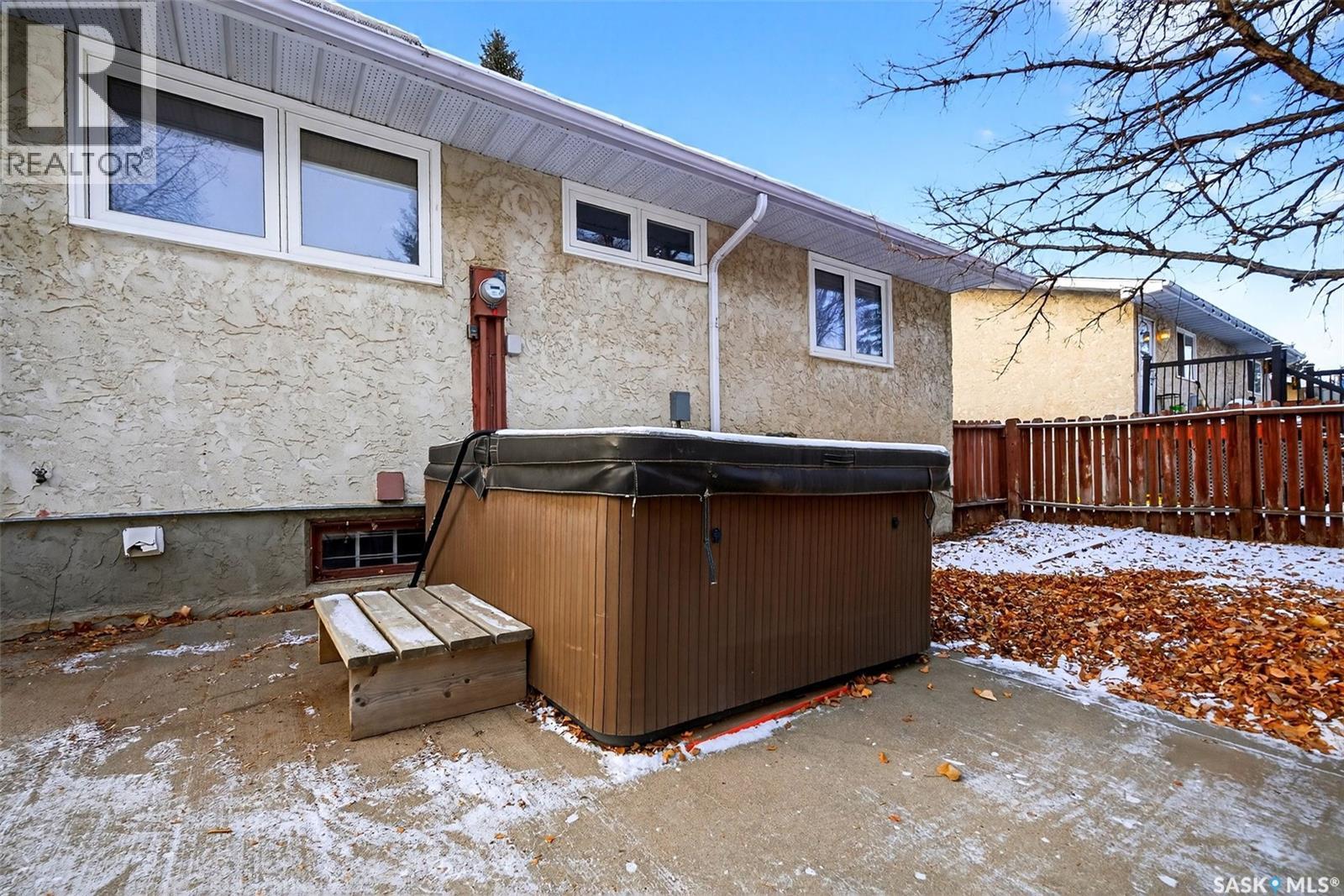 11 Coleman Crescent, Regina, SK - Outdoor With Exterior