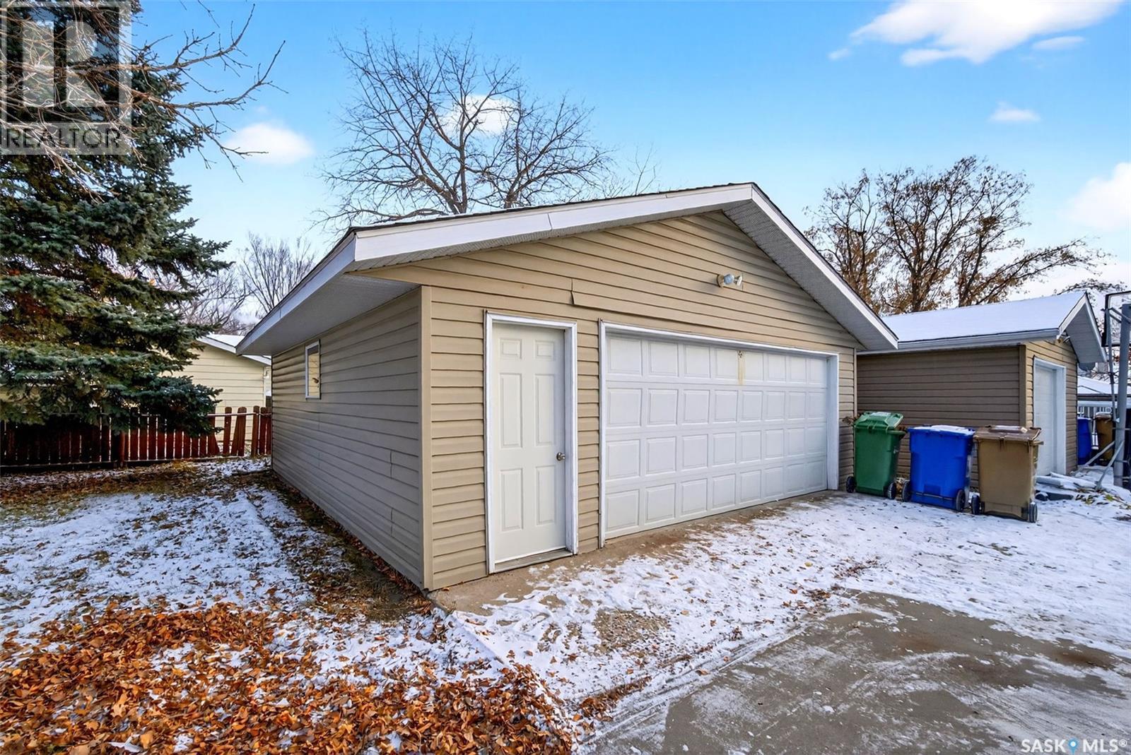 11 Coleman Crescent, Regina, SK - Outdoor With Exterior