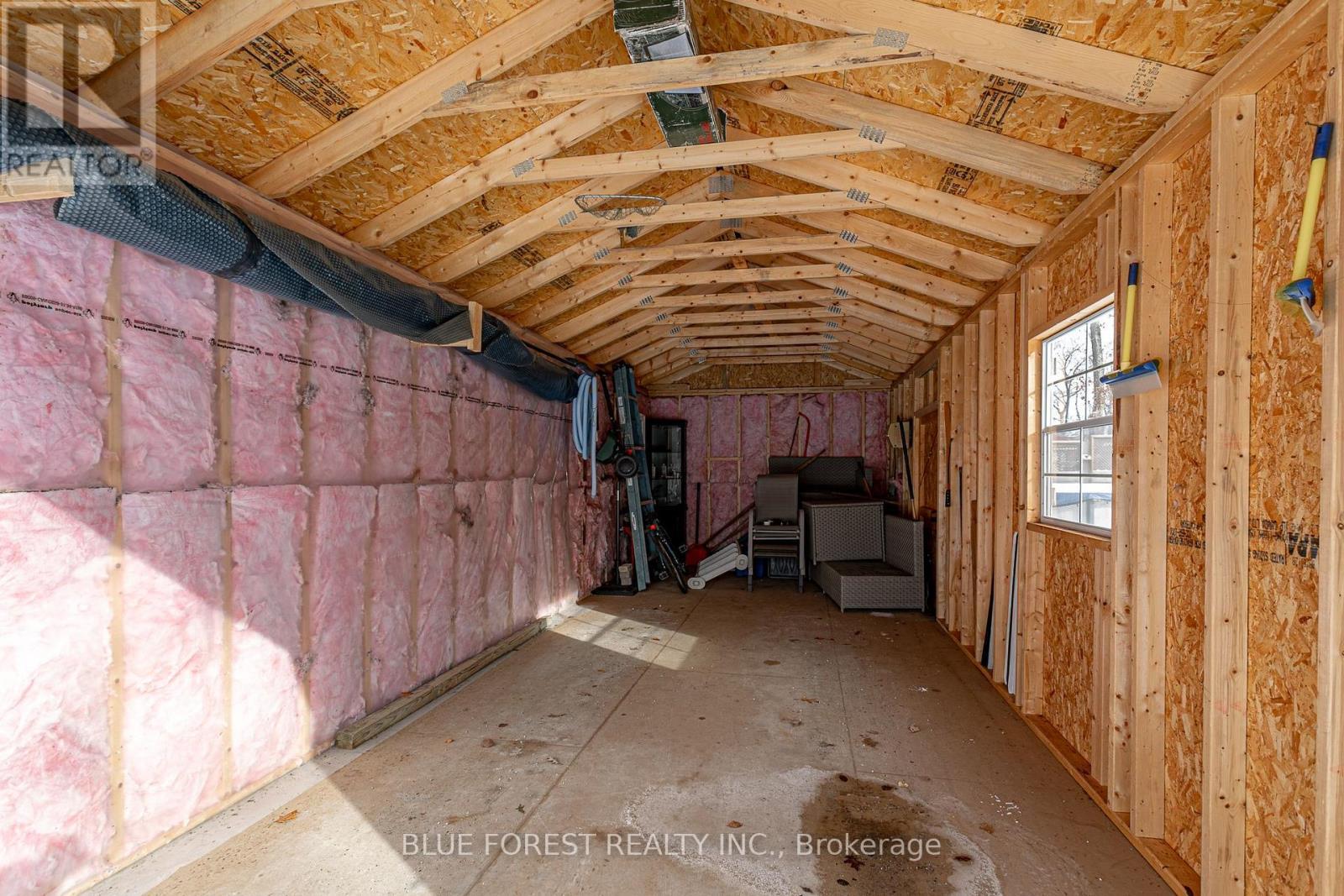 9716 Lakeshore Road, Lambton Shores (Grand Bend), ON - Indoor