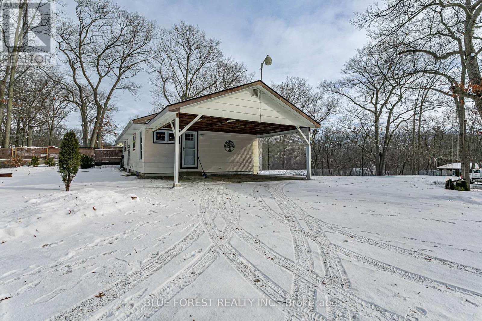9716 Lakeshore Road, Lambton Shores (Grand Bend), ON - Outdoor