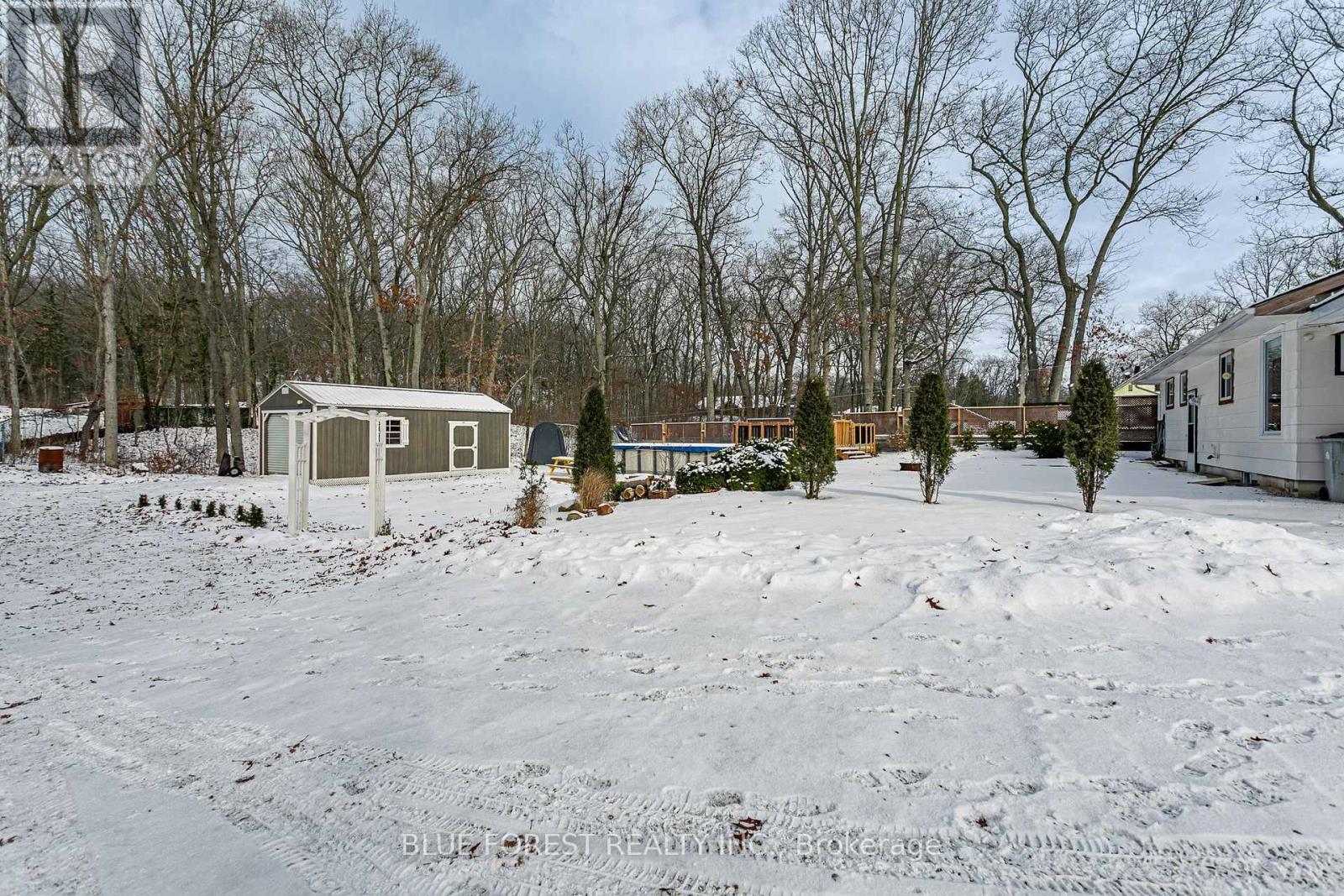 9716 Lakeshore Road, Lambton Shores (Grand Bend), ON - Outdoor