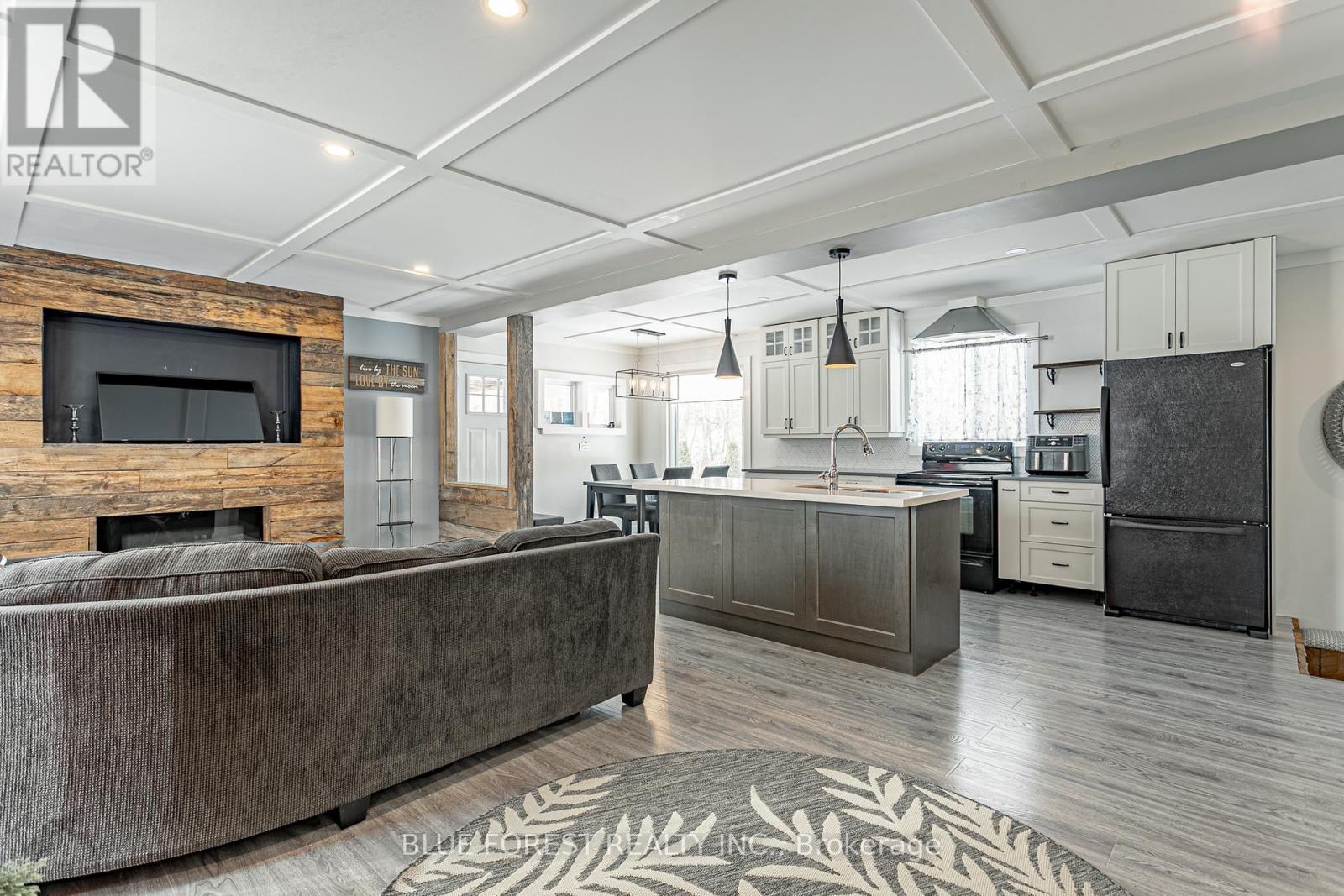 9716 Lakeshore Road, Lambton Shores (Grand Bend), ON - Indoor With Fireplace