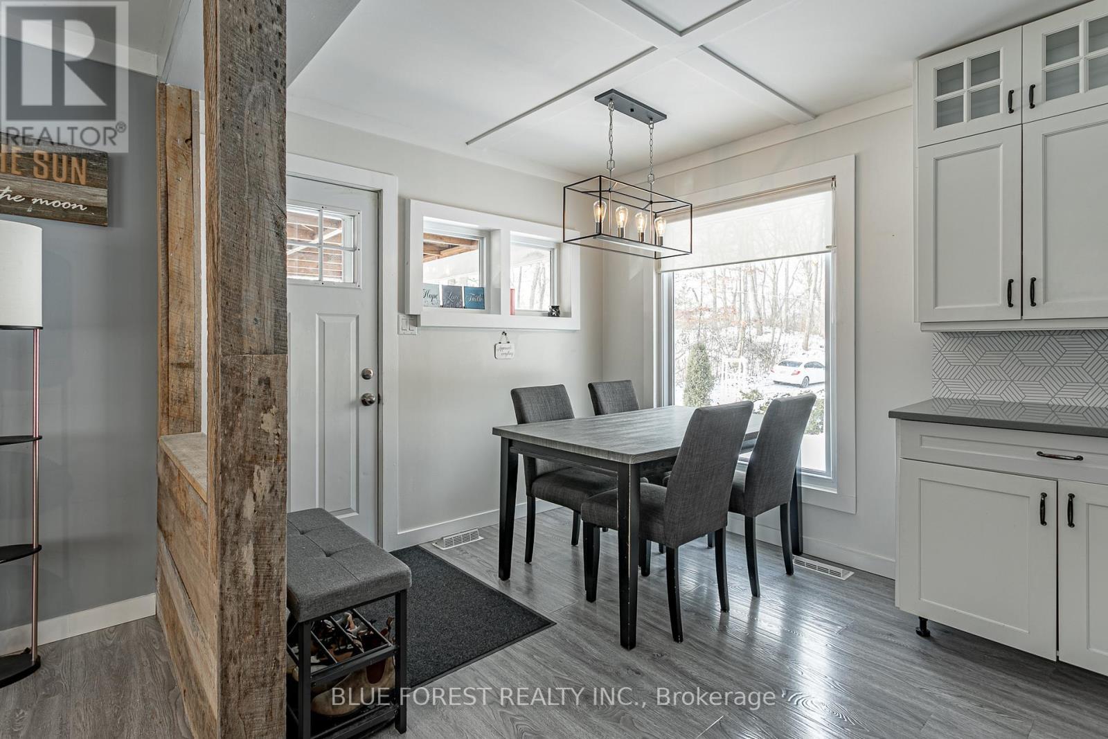 9716 Lakeshore Road, Lambton Shores (Grand Bend), ON - Indoor Photo Showing Dining Room