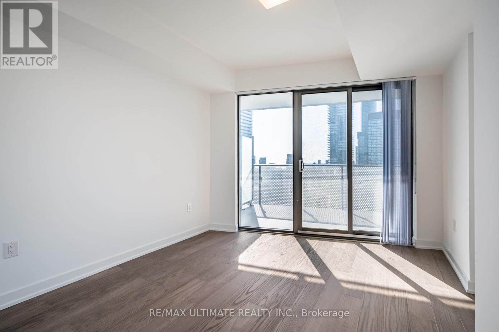 3405 - 11 Wellesley Street W, Toronto, ON - Indoor Photo Showing Other Room