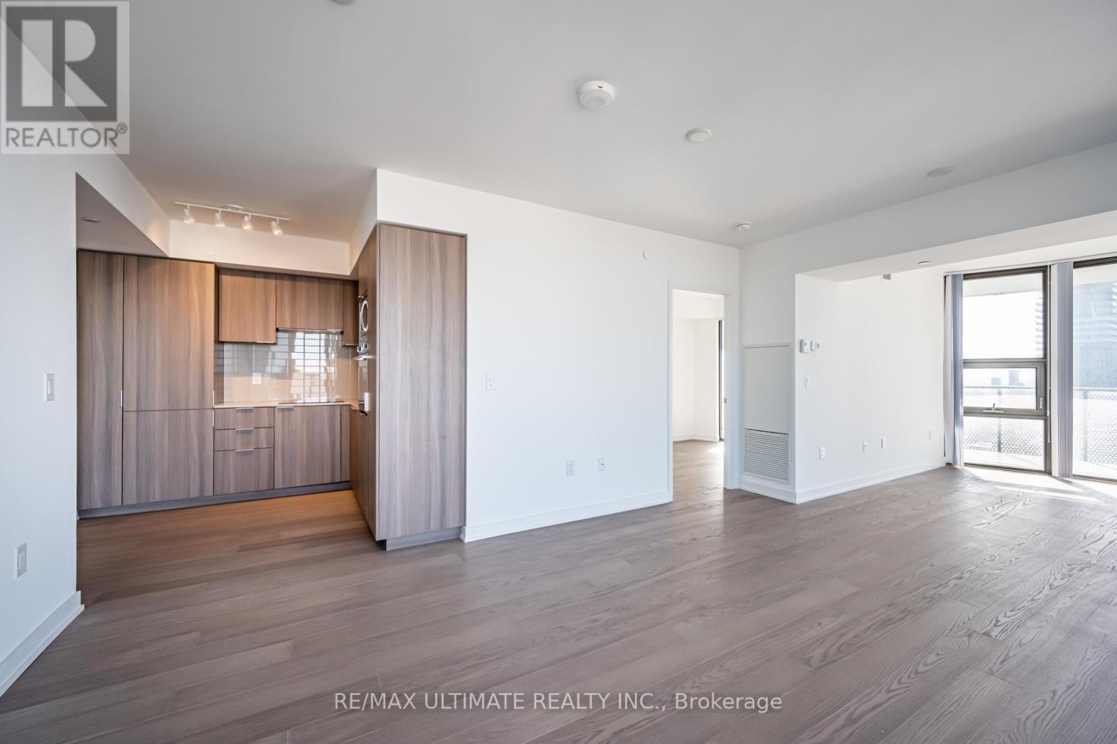 3405 - 11 Wellesley Street W, Toronto, ON - Indoor Photo Showing Other Room