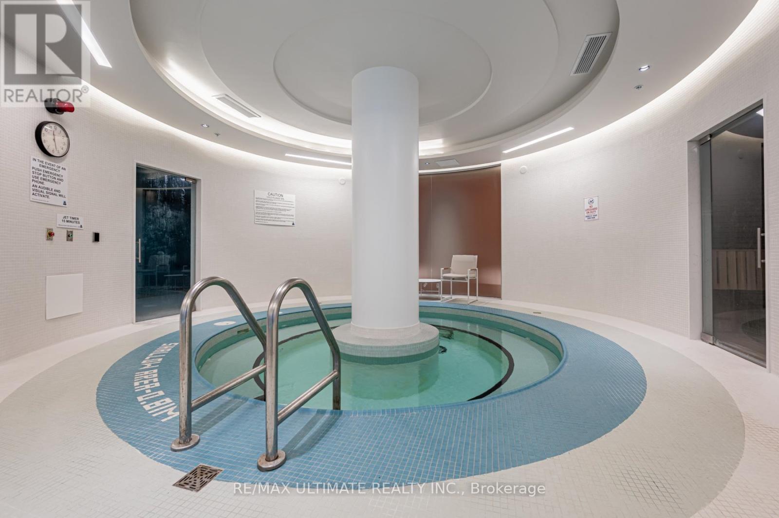 3405 - 11 Wellesley Street W, Toronto, ON - Indoor Photo Showing Other Room