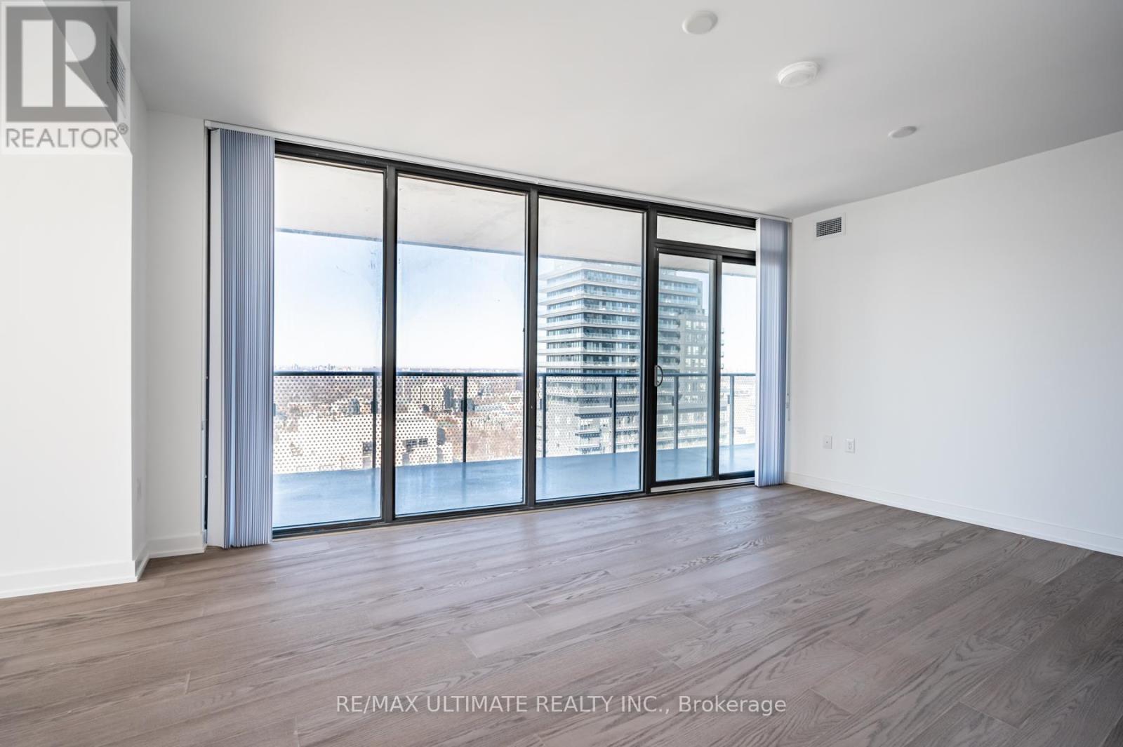 3405 - 11 Wellesley Street W, Toronto, ON - Indoor Photo Showing Other Room