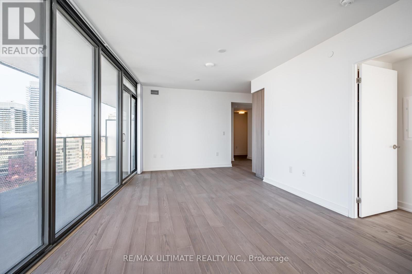 3405 - 11 Wellesley Street W, Toronto, ON - Indoor Photo Showing Other Room