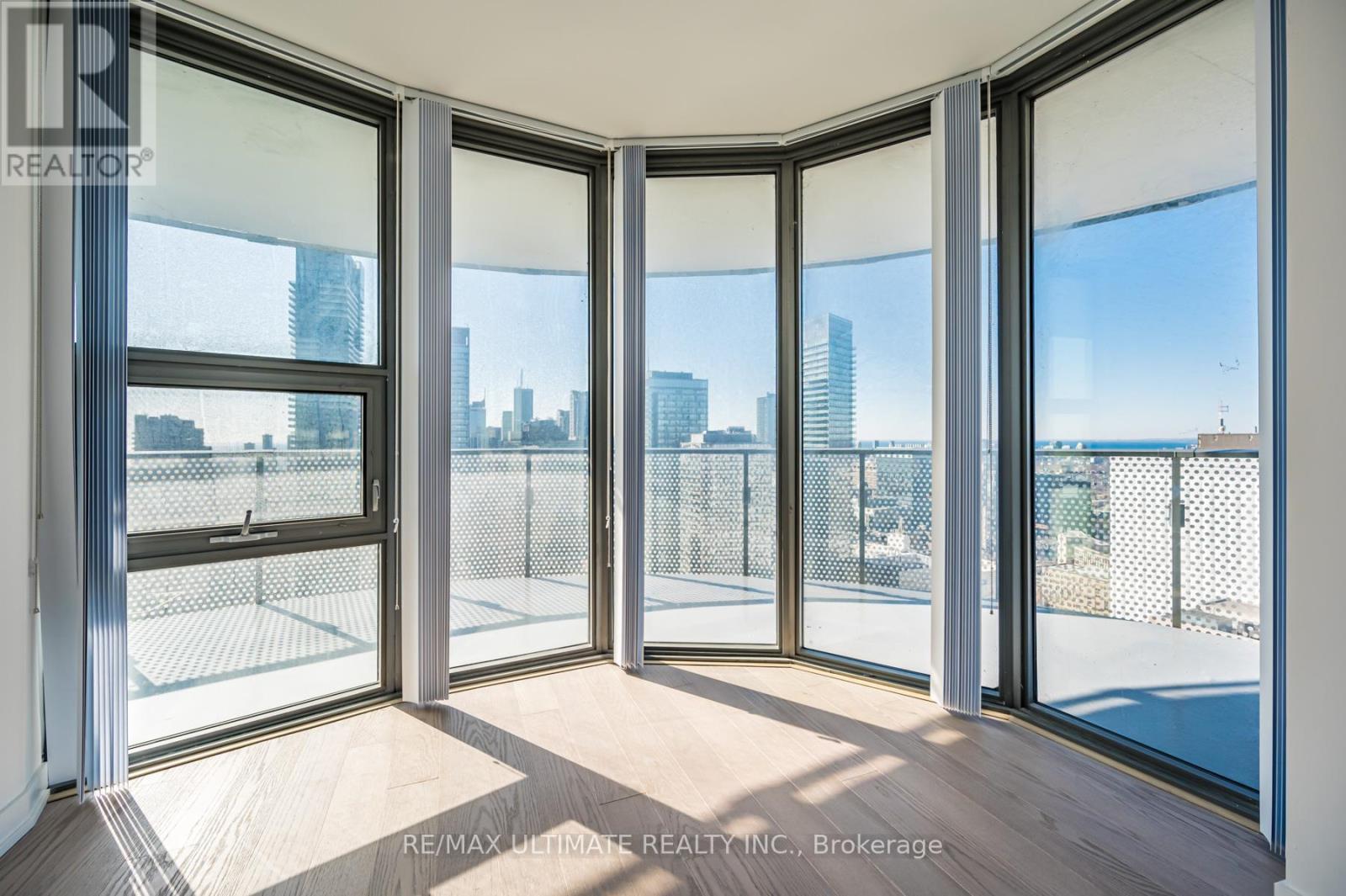 3405 - 11 Wellesley Street W, Toronto, ON - Indoor Photo Showing Other Room