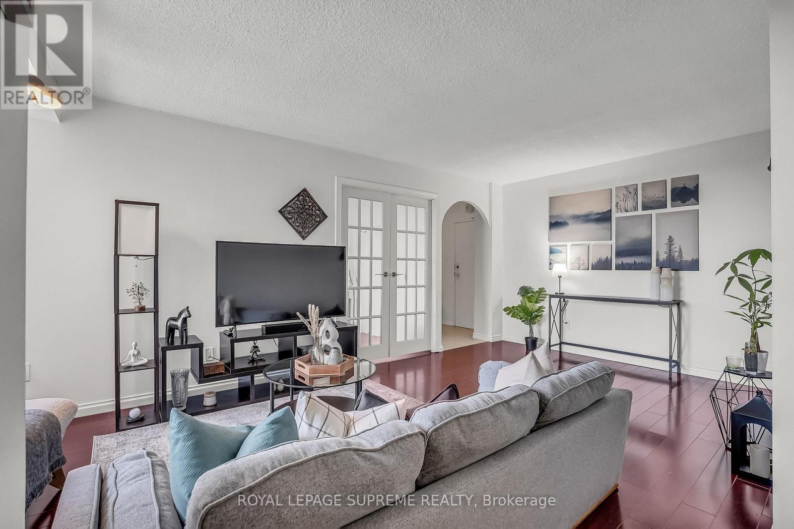 1909 - 1900 Sheppard Avenue E, Toronto, ON - Indoor Photo Showing Living Room