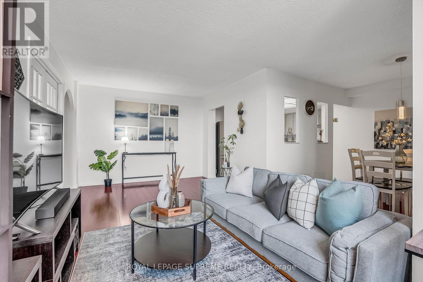 1909 - 1900 Sheppard Avenue E, Toronto, ON - Indoor Photo Showing Living Room