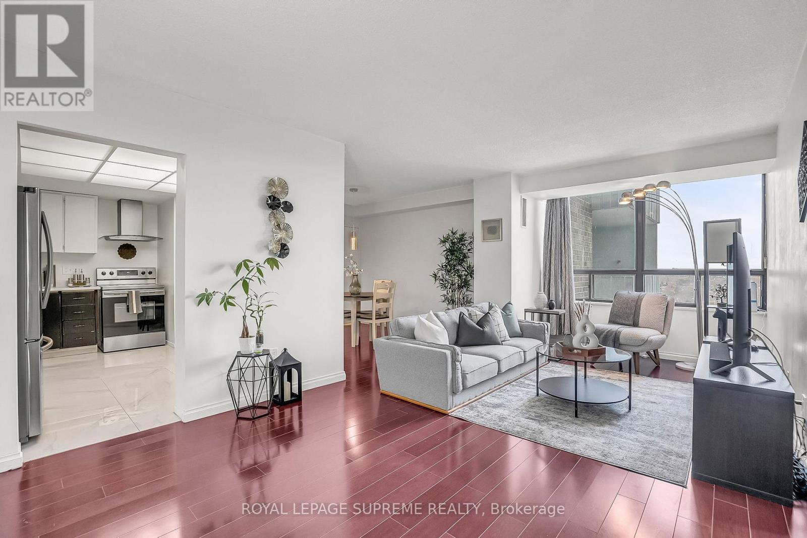 1909 - 1900 Sheppard Avenue E, Toronto, ON - Indoor Photo Showing Living Room