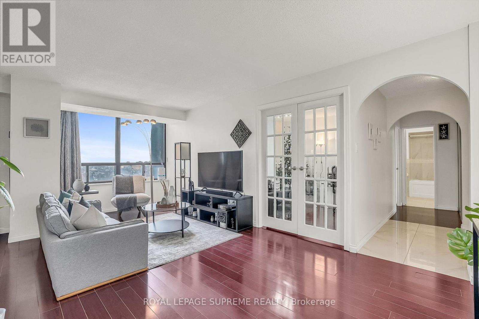1909 - 1900 Sheppard Avenue E, Toronto, ON - Indoor Photo Showing Living Room