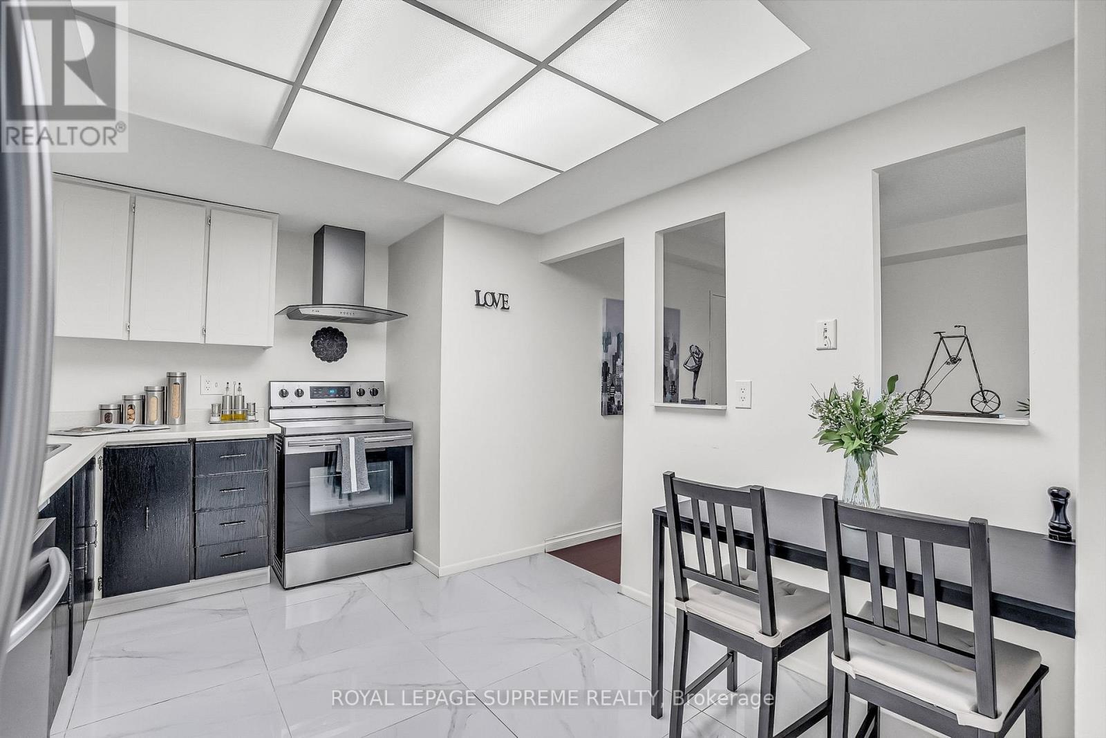 1909 - 1900 Sheppard Avenue E, Toronto, ON - Indoor