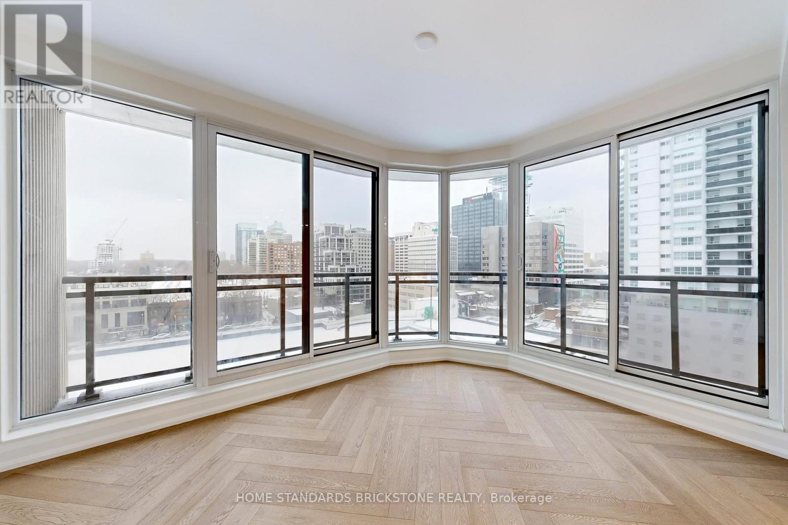 1001 - 40 Rosehill Avenue, Toronto, ON - Indoor Photo Showing Other Room