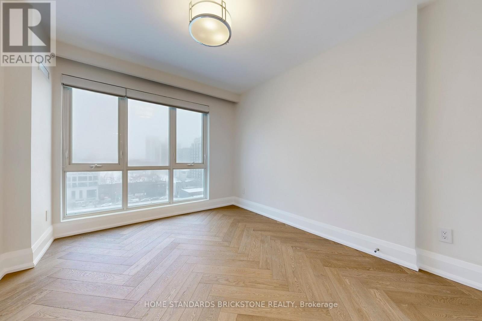 1001 - 40 Rosehill Avenue, Toronto, ON - Indoor Photo Showing Other Room