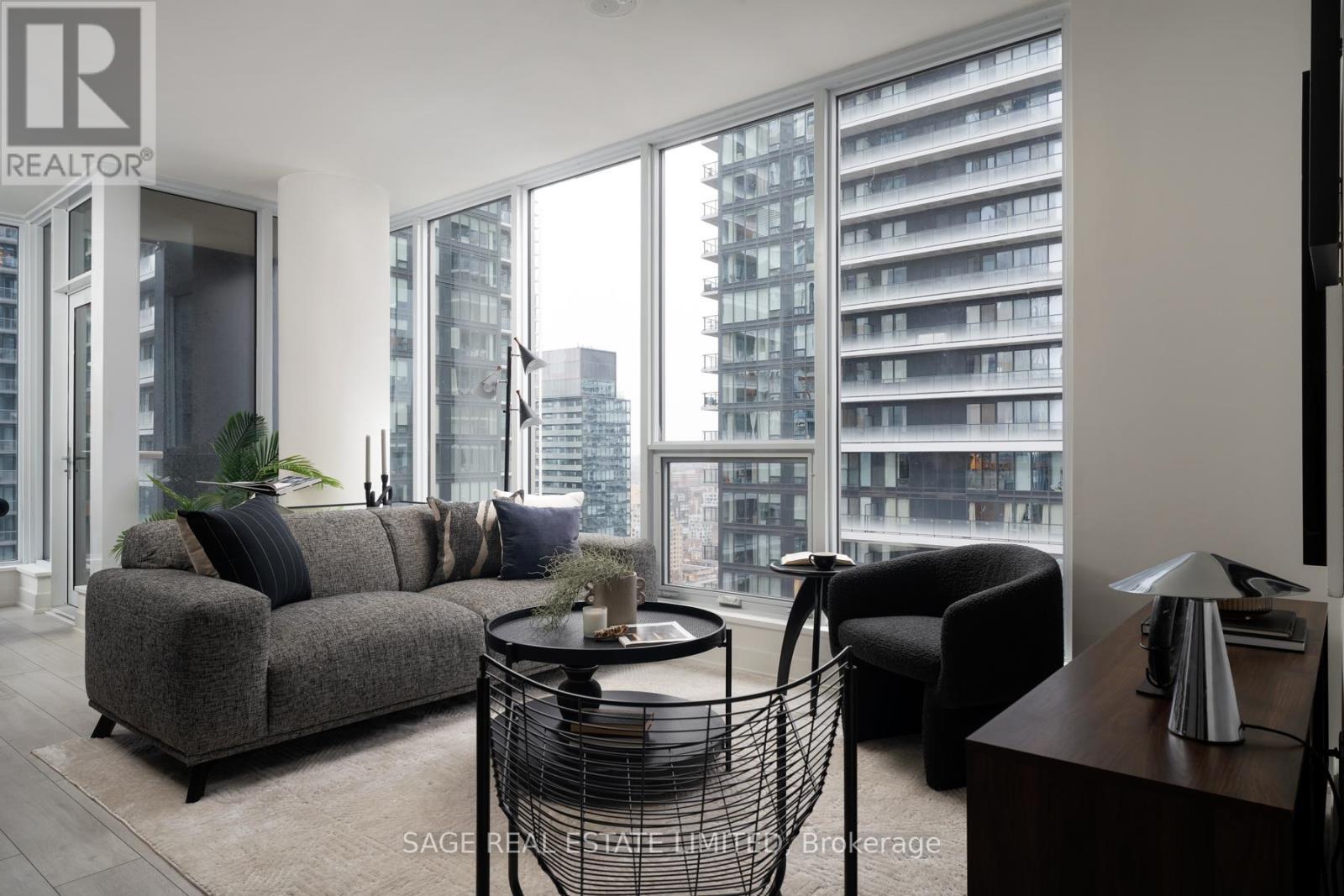 2612 - 35 Mercer Street, Toronto, ON - Indoor Photo Showing Living Room