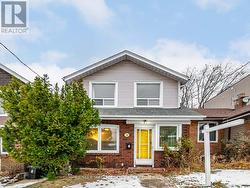 538 STRATHMORE BOULEVARD Toronto, ON M4C 1P1
