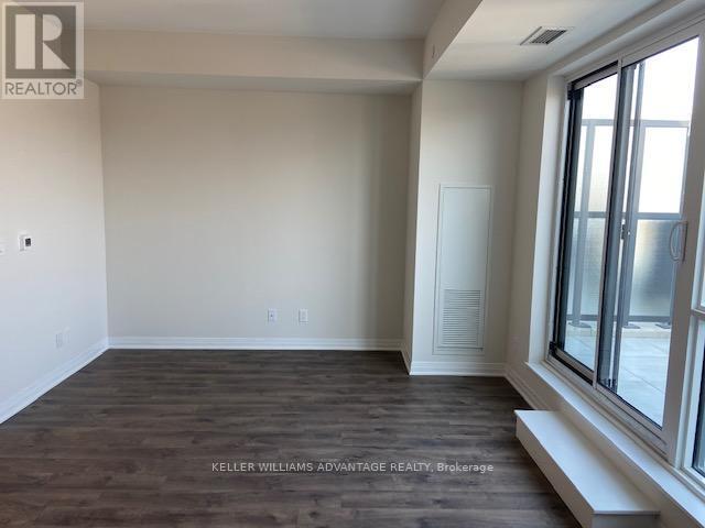 514 - 1630 Queen Street, Toronto, ON - Indoor Photo Showing Other Room