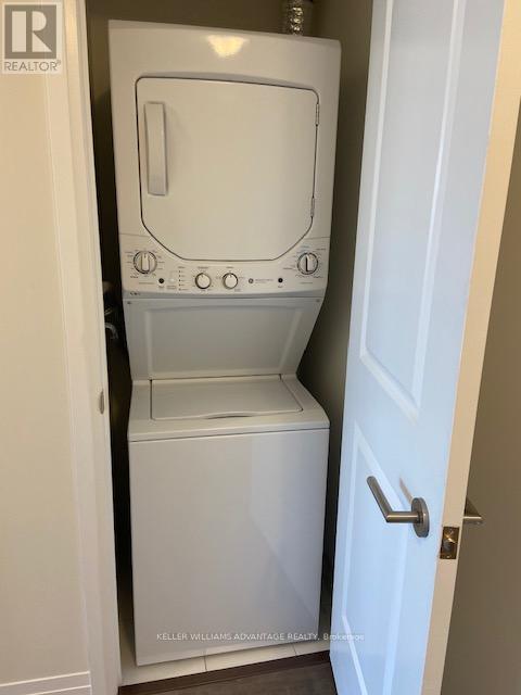 514 - 1630 Queen Street, Toronto, ON - Indoor Photo Showing Laundry Room