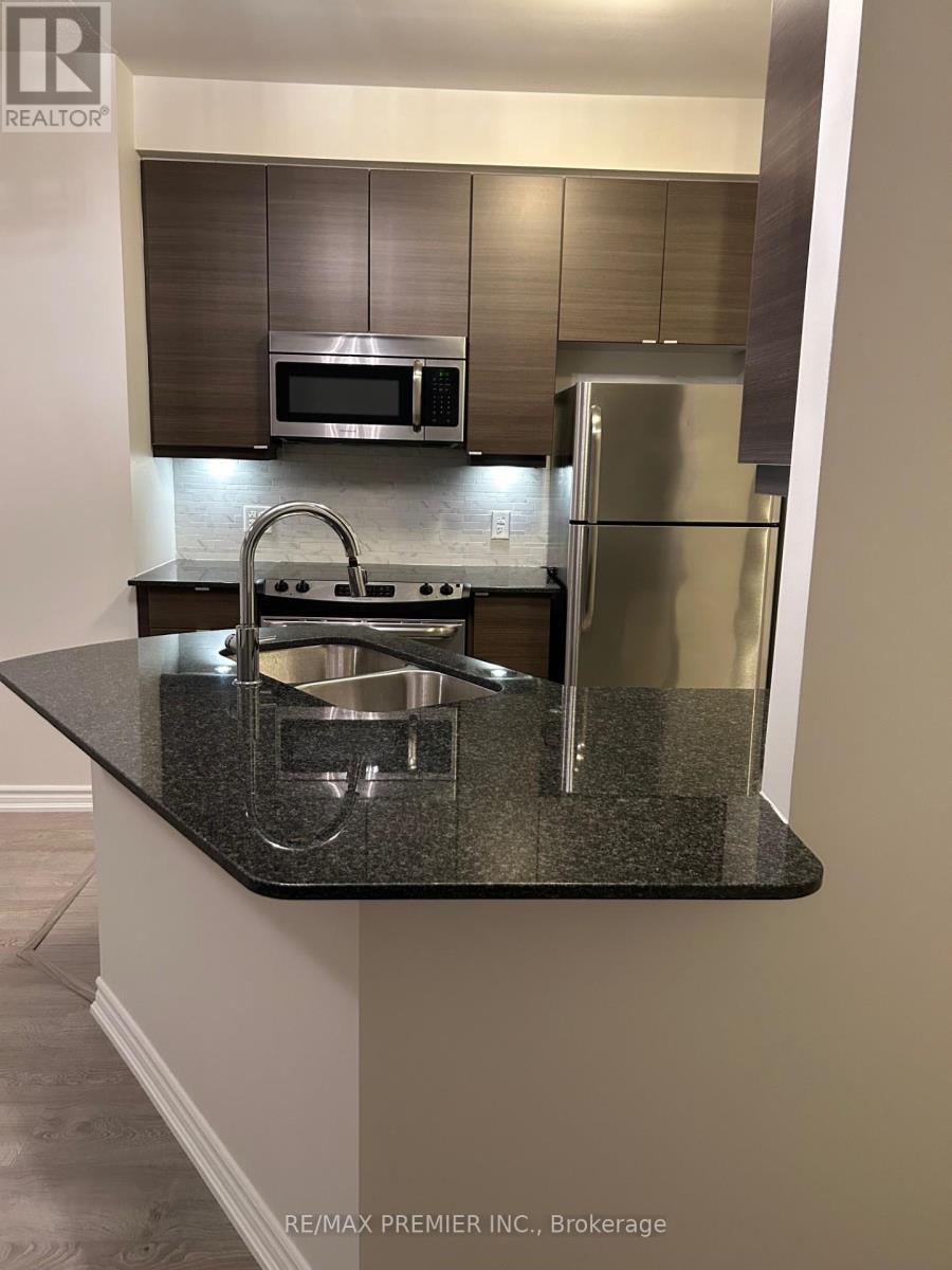 903 - 7730 Kipling Avenue, Vaughan, ON - Indoor Photo Showing Kitchen With Double Sink With Upgraded Kitchen