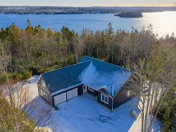 85 Hillside Drive Boutiliers Point, NS B3Z 1W9