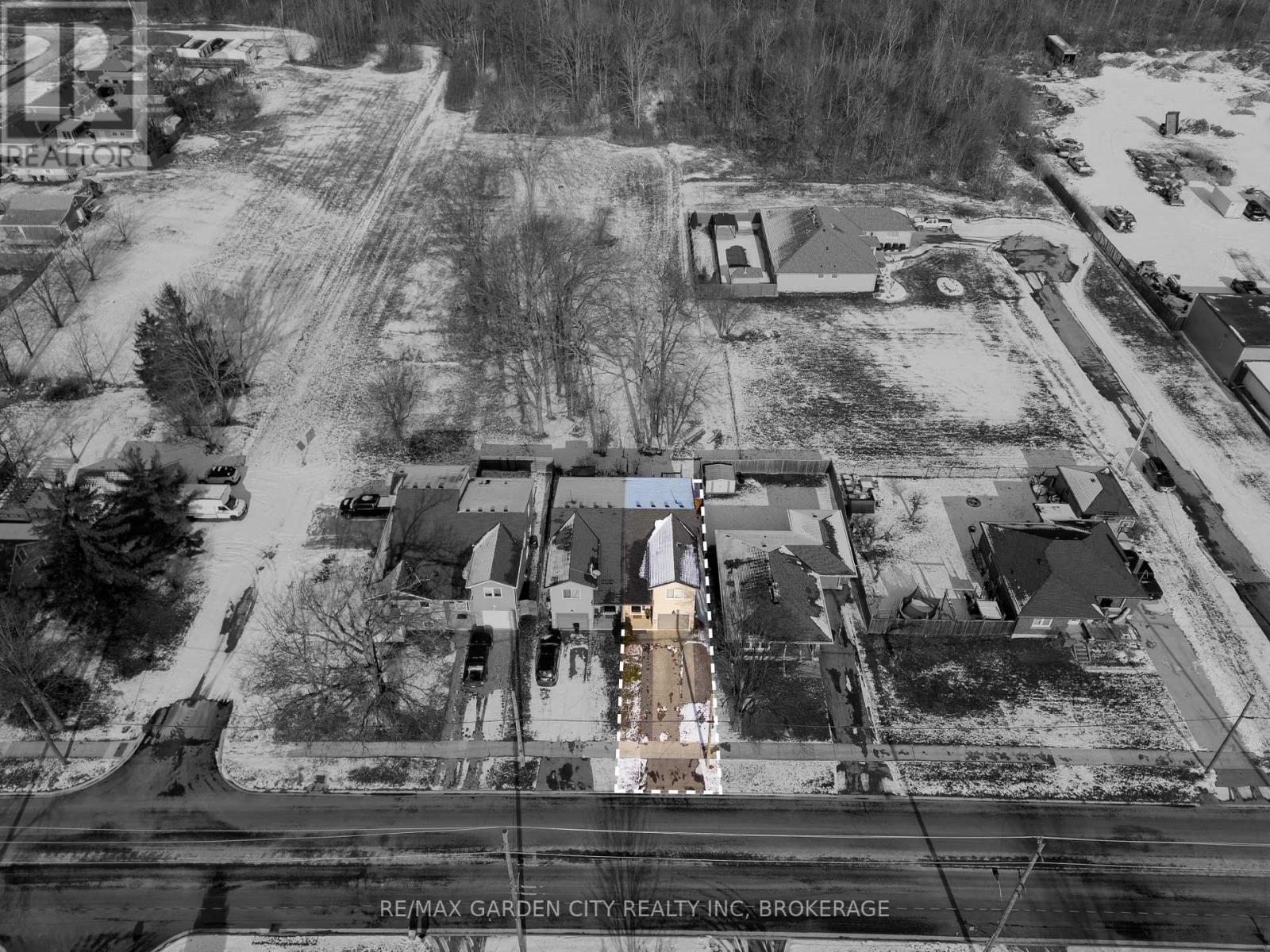 629 Broadway Avenue, Welland (Broadway), ON - Outdoor With View