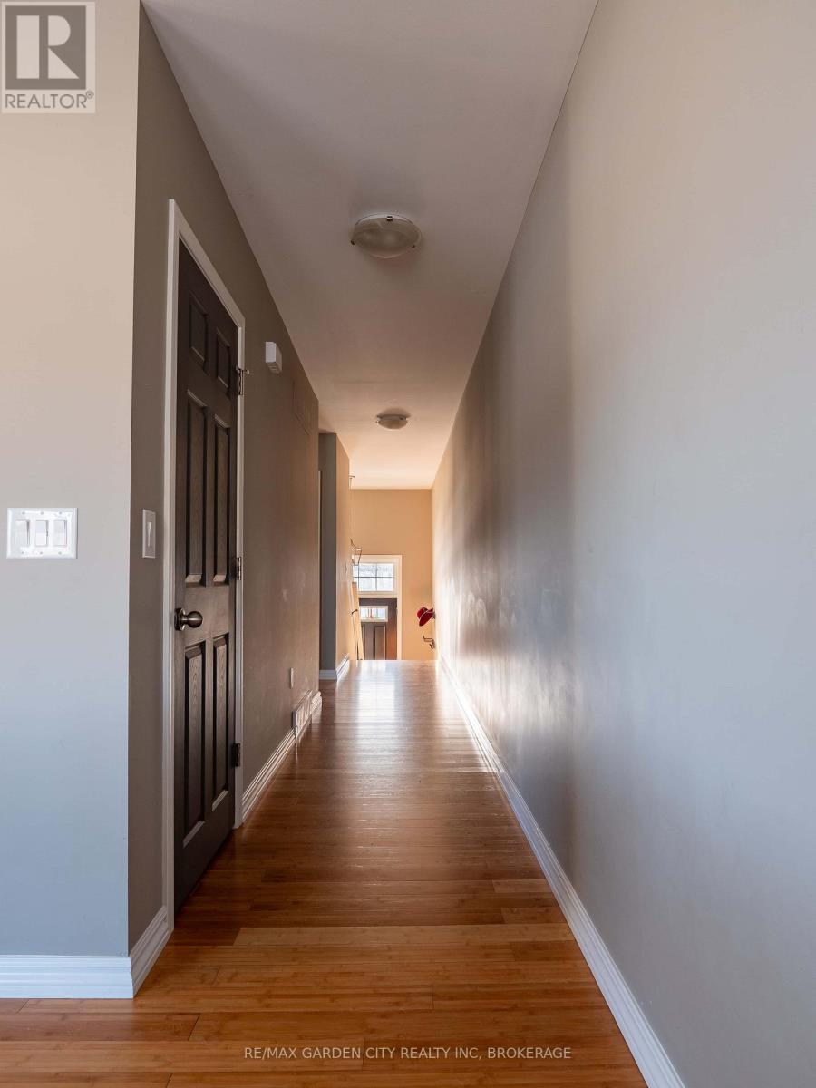 629 Broadway Avenue, Welland (Broadway), ON - Indoor Photo Showing Other Room