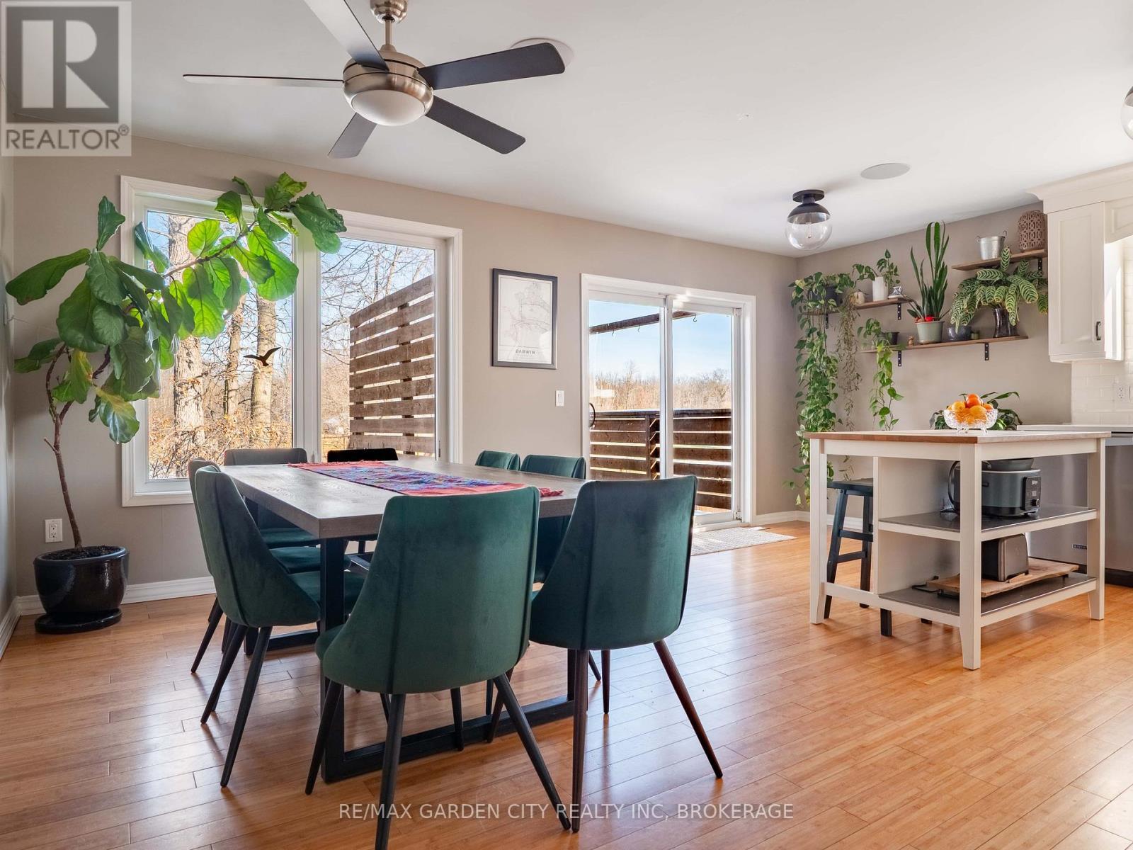 629 Broadway Avenue, Welland (Broadway), ON - Indoor Photo Showing Dining Room