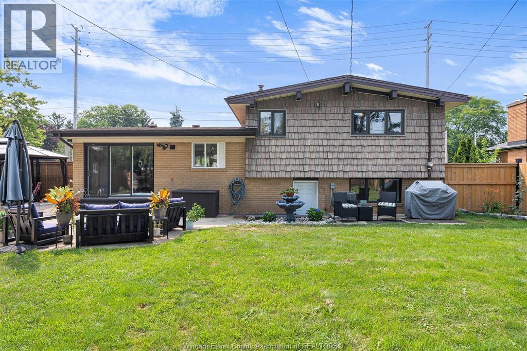 1150 Cabana Road West, Windsor, ON - Outdoor With Deck Patio Veranda