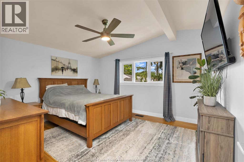 1150 Cabana Road West, Windsor, ON - Indoor Photo Showing Bedroom
