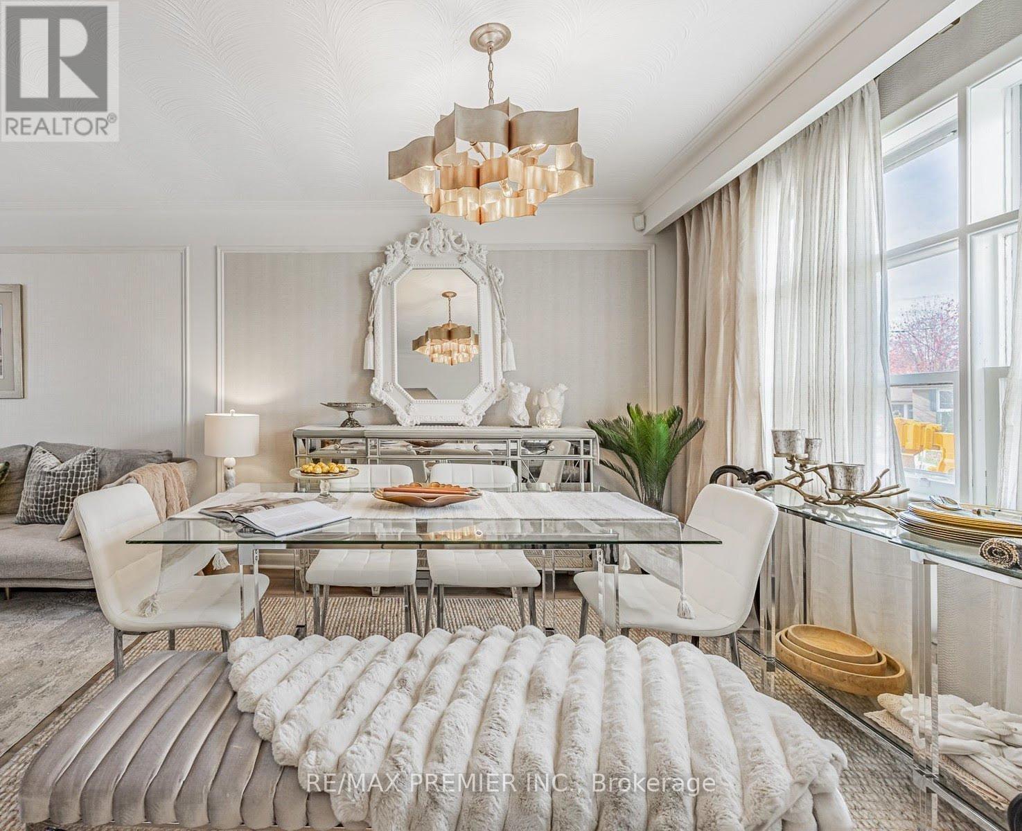 1368 Tansley Drive, Oakville, ON - Indoor Photo Showing Dining Room
