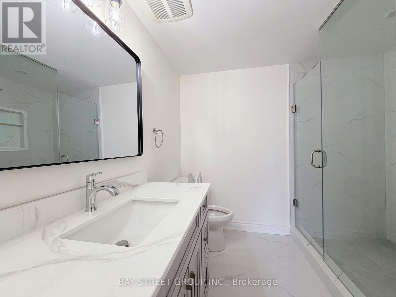 1412 Peerless Court, Oakville, ON - Indoor Photo Showing Bathroom