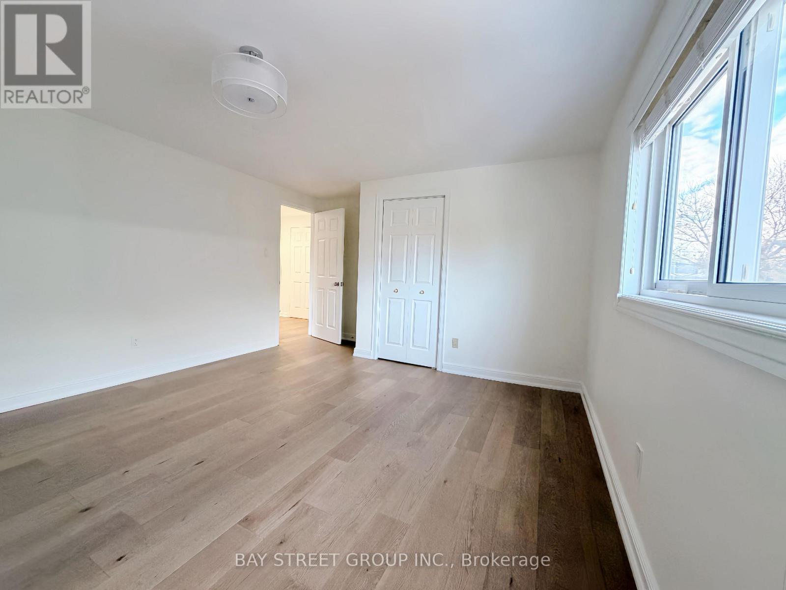 1412 Peerless Court, Oakville, ON - Indoor Photo Showing Other Room