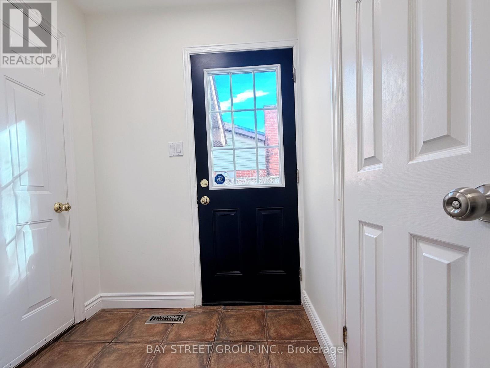 1412 Peerless Court, Oakville, ON - Indoor Photo Showing Other Room