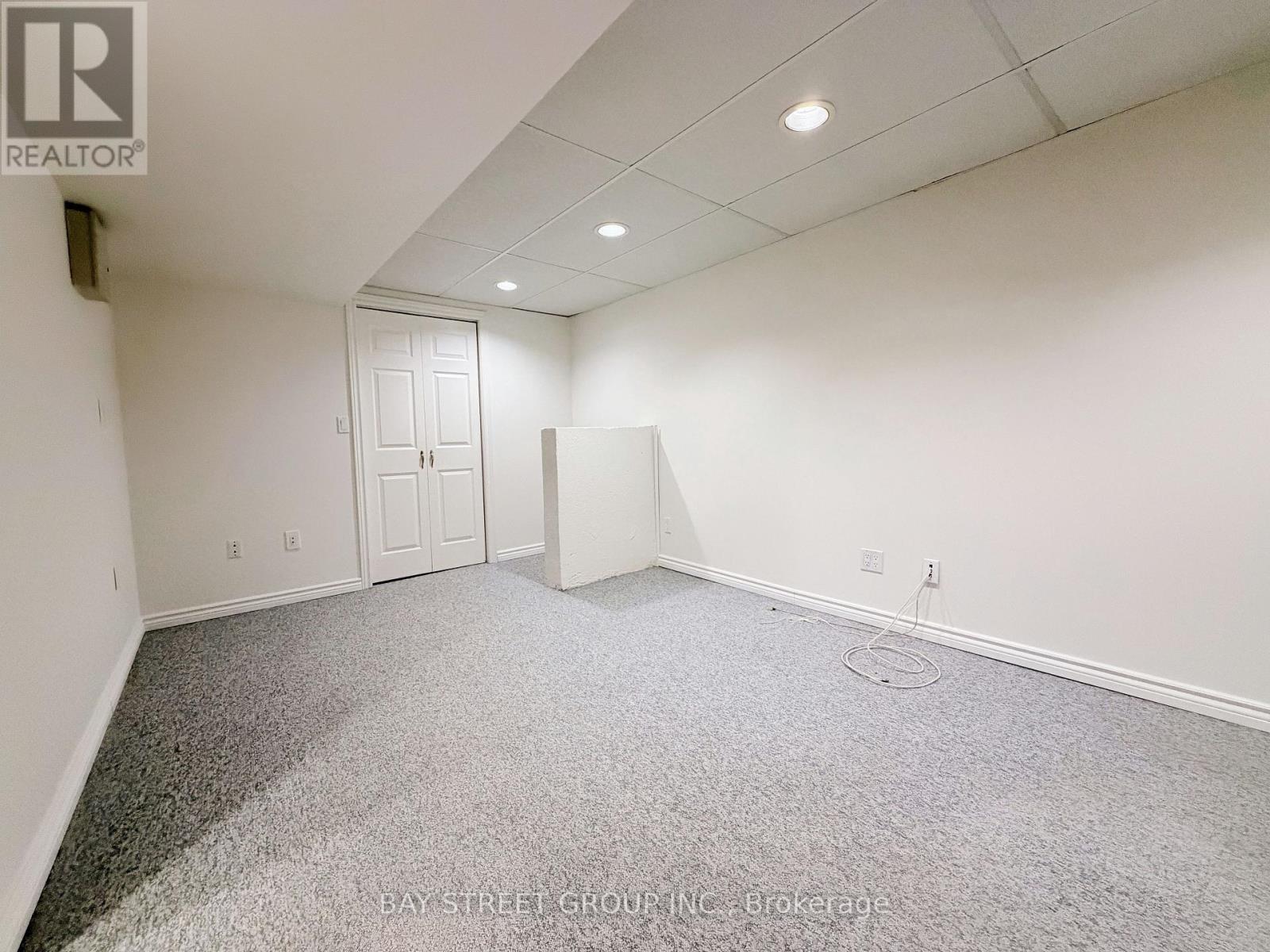 1412 Peerless Court, Oakville, ON - Indoor Photo Showing Other Room