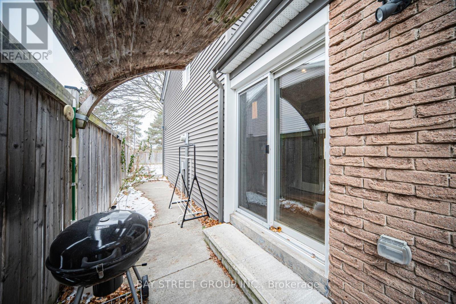 3311 Kings Masting Crescent, Mississauga, ON - Outdoor With Exterior
