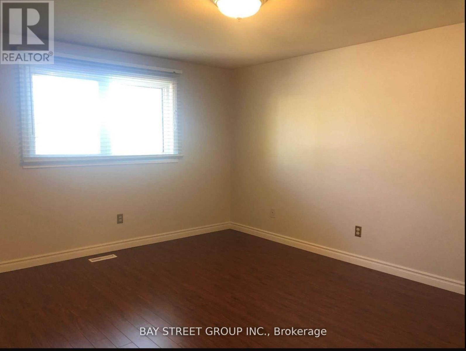 Upper - 641 Eaglemount Crescent, Mississauga, ON - Indoor Photo Showing Other Room