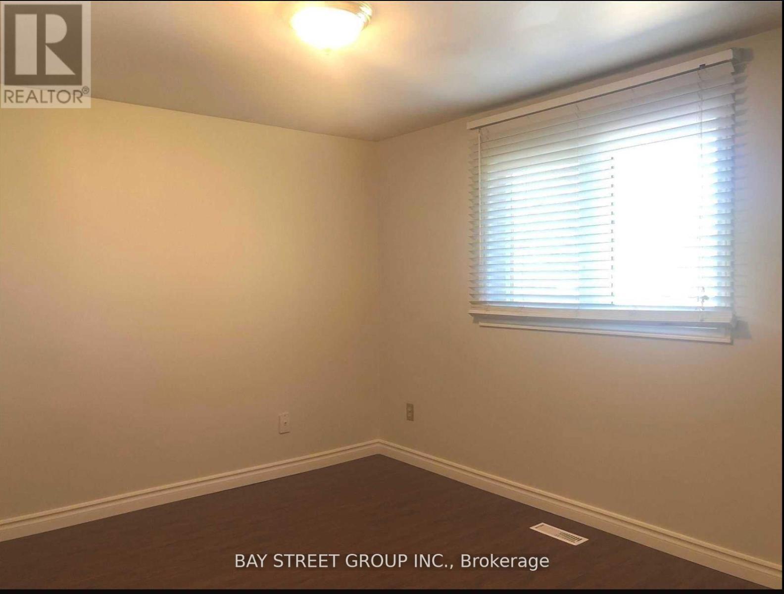 Upper - 641 Eaglemount Crescent, Mississauga, ON - Indoor Photo Showing Other Room