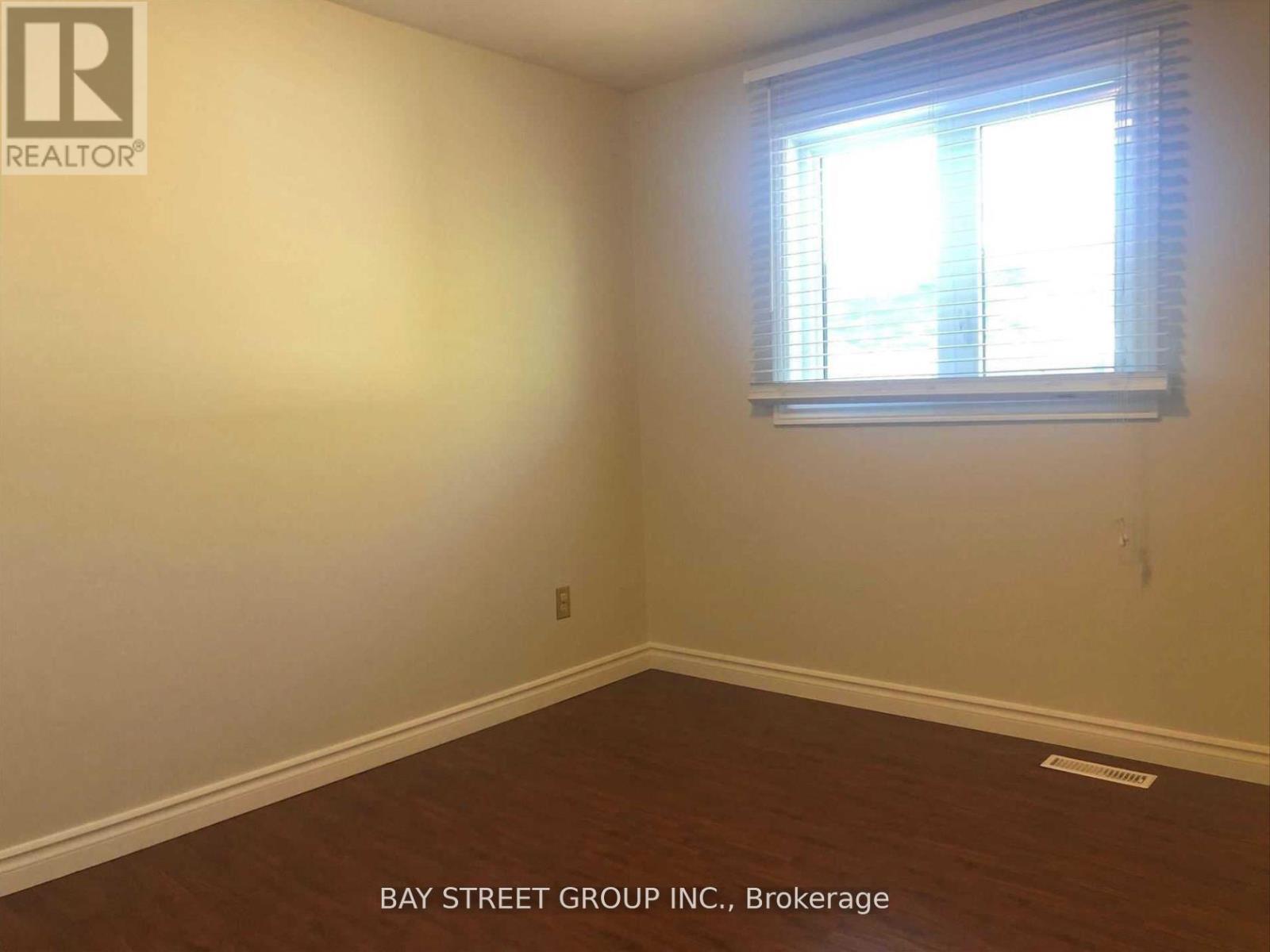 Upper - 641 Eaglemount Crescent, Mississauga, ON - Indoor Photo Showing Other Room